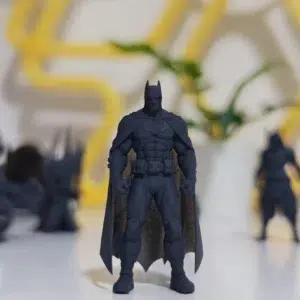 مجسم محارب ليلي مقنّع